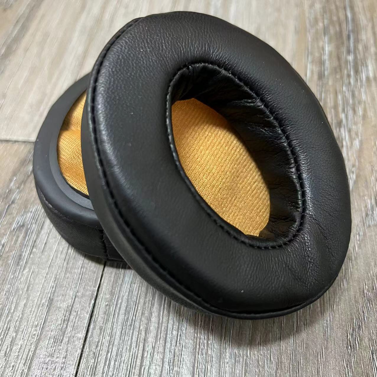 แผ่นรองหูหนังแกะแท้สำหรับหูฟัง - Sennheiser Headphone Momentum 4 บทวิจารณ์และราคา